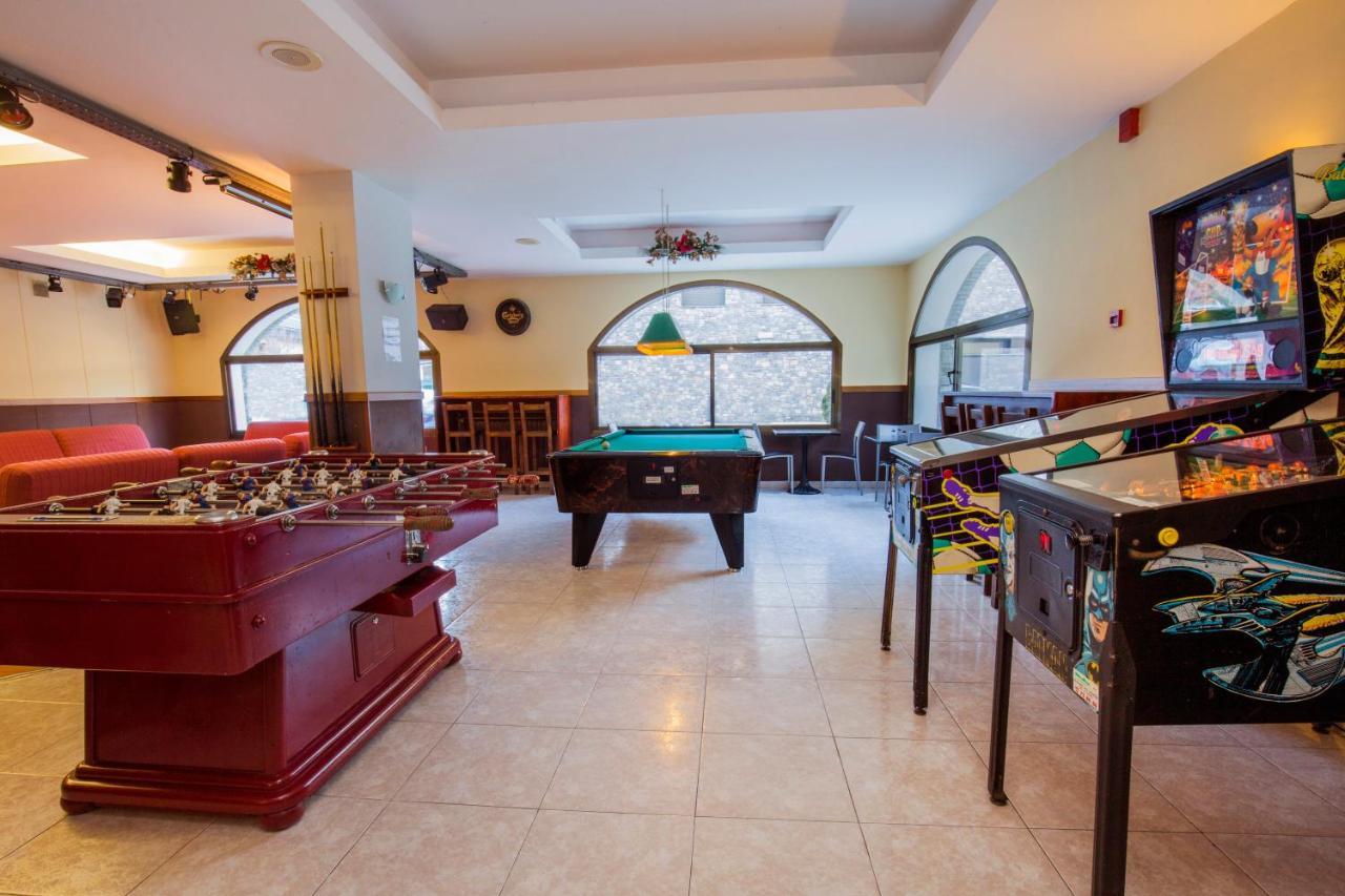 Hotel Encamp Luaran gambar